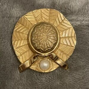 Vintage "My Fair Lady Hat" Brooch